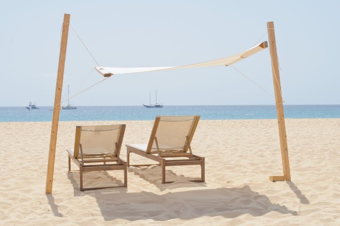 Spiaggia dorata al Veraresort Oasis salinas Sea Uno scorcio del meraviglioso Veraresort di Capo Verde