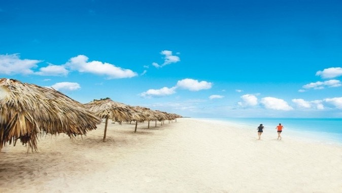 Spiaggia bianca del veraclub las morlas Spiaggia bianca e fine su cui si affaccia il veraclub las morlas a varadero
