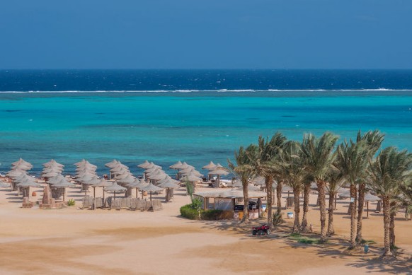 Spiaggia e mare davanti all'Alpiclub Dream Lagoon
