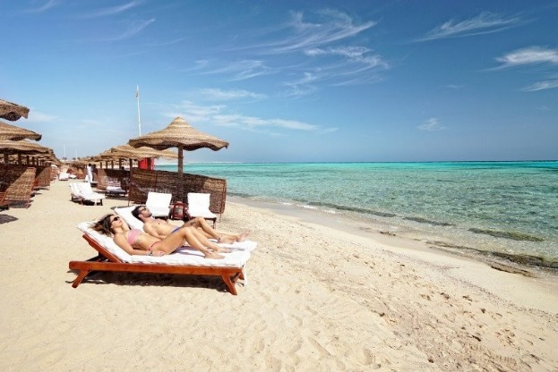 momento di relax nella spiaggia del veraclub emerald lagoon a Marsa Alam