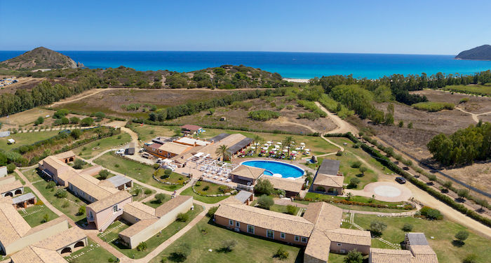 Villaggio Alpiclub Alma Resort in Sardegna Panoramica del villaggio alpiclub alma resort a Costa Rei