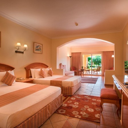 Alpiclub Grand Plaza Resort - Sharm el Sheikh - Mar Rosso Una camera dell'Alpiclub Grand Plaza Resort - Sharm el Sheikh - Mar Rosso