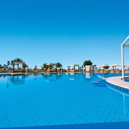 Veraclub Reef Oasis Beach Resort - Sharm el Sheikh La piscina del Veraclub Reef Oasis Beach Resort - Sharm el Sheikh