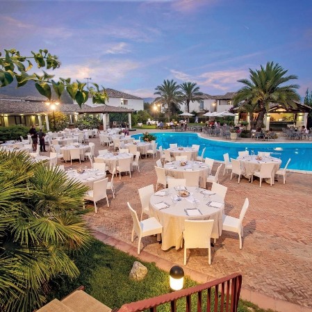 Cena a borgo piscina presso Veraclub Costa Rey Wellness & SPA - Sadegna