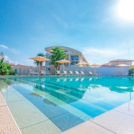 Veraclub Modica Beach Resort Piscina del Veraclub Modica Beach Resort