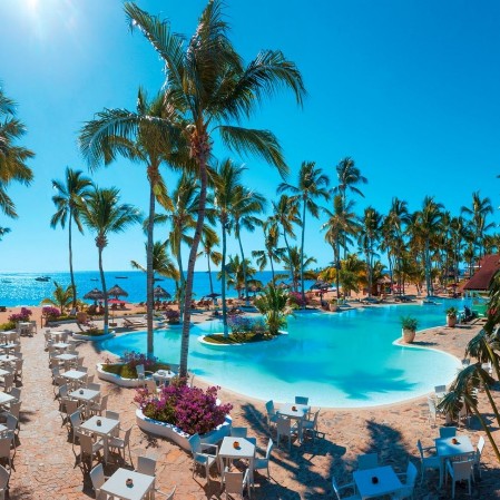 Bravo Premium Andilana Beach La piscina del Bravo Premium Andilana Beach