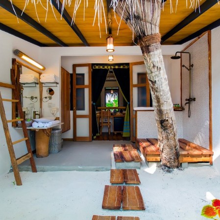 Yash Nature Resort Maldive tipico bagno maldiviano al Yash Nature Resort Maldive