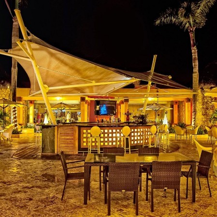 Bar della spiaggia del villaggio italiano Veraclub Canoa a Santo Domingo