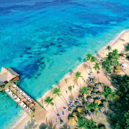 Foto dello splendido mare caraibico sui cui si affaccia il Veraclub Canoa a Santo Domingo