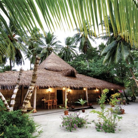 Maldive vista del'athuruga beach e water villa Maldive vista del seaclub athuruga beach e water villa