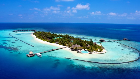 la favolosa spiaggia al Komandoo Maldives